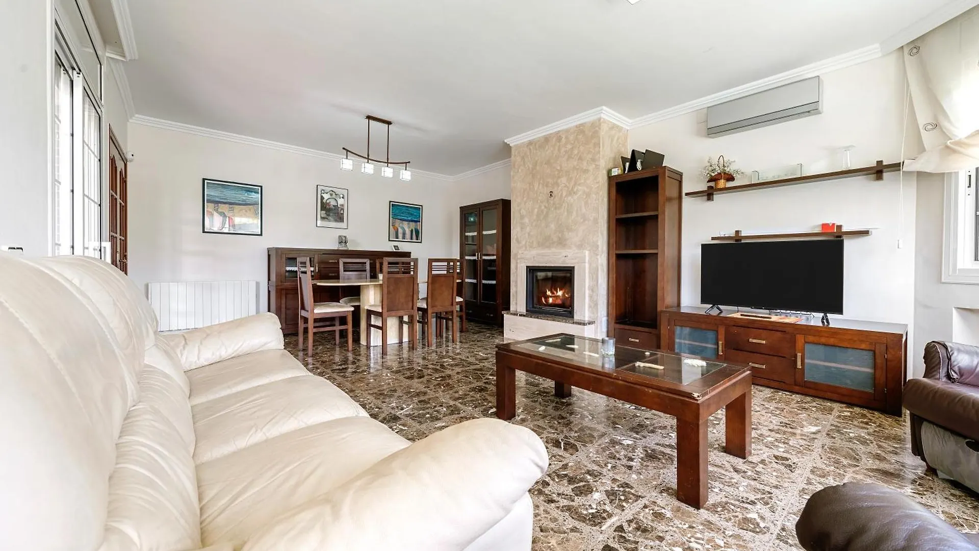 Villa Joshua Calafell